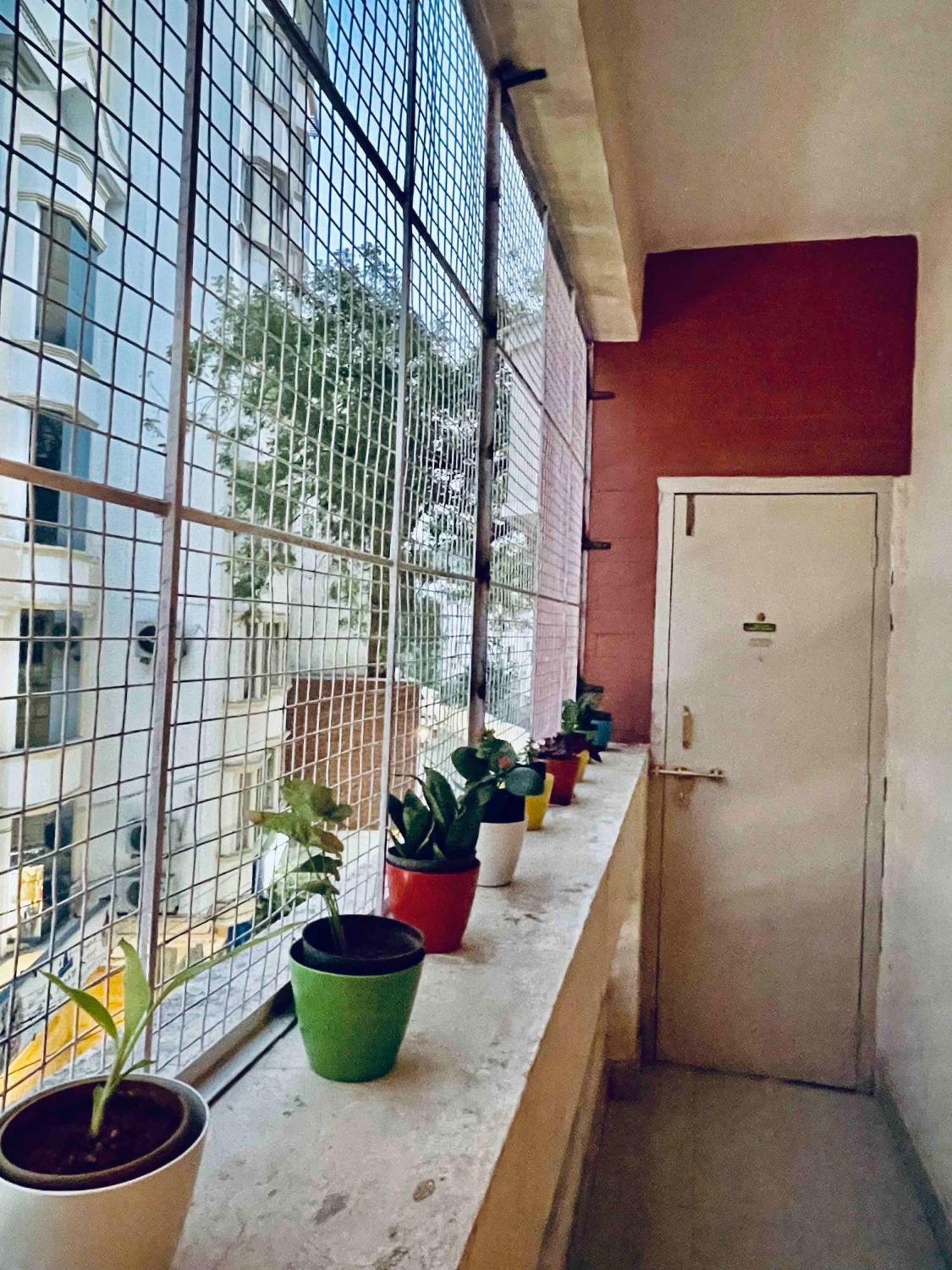 Shanthi Home Stay Путапарти Екстериор снимка